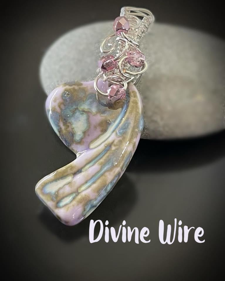 Dreamy Porcelain Heart Swish Necklace