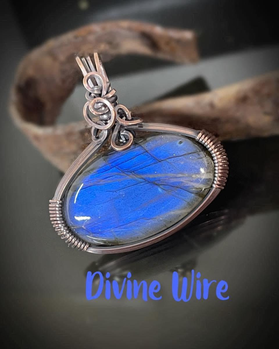 Bright Blue Labradorite Necklace