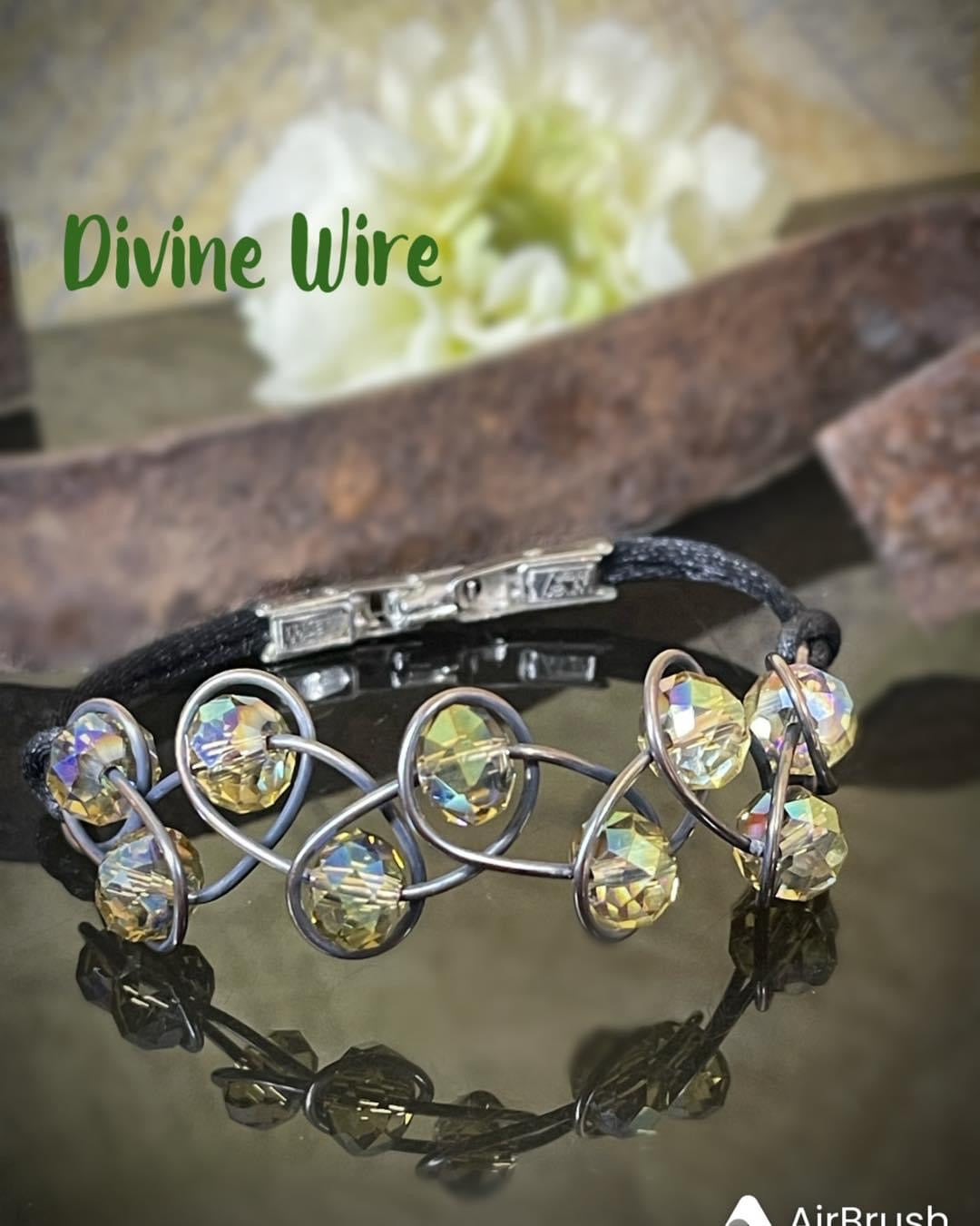 Dazzling Wire Bracelet